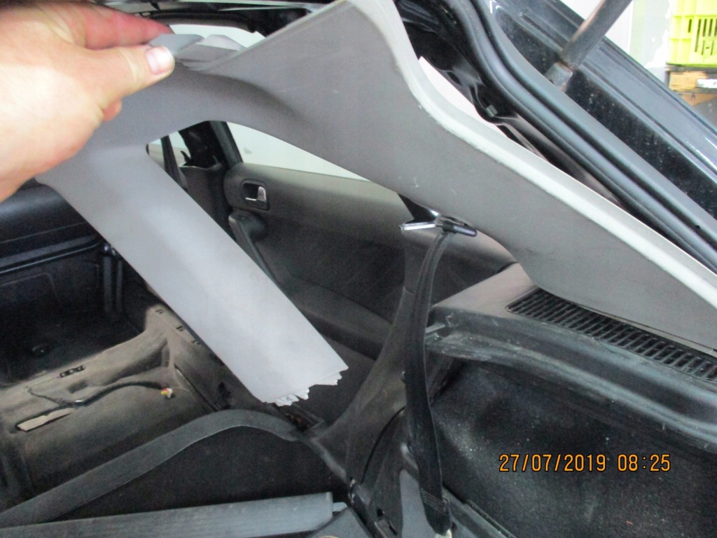 фото №1, Audi a3 8l версія 4d задні стійки багажника правий