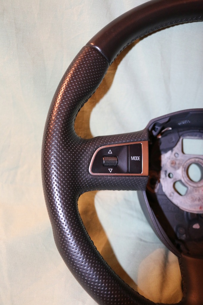 фото №10, Воздуховод audi a3 обшита кожа кожаный 8p0971589 t б/у org ładna