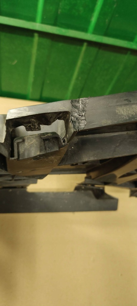 Защита под бампер передний renault megane iii 622355333r Недорого