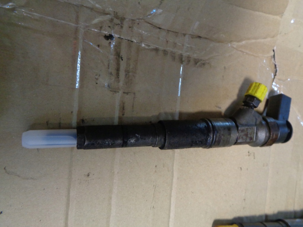 Купити Bmw інжектор форсунки 7790092