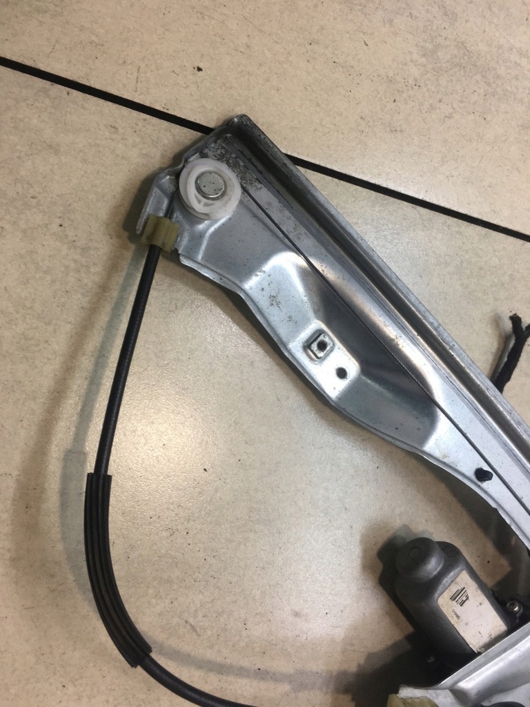 фото №11, Подъемник стекло левый перед clio iii 8200291145