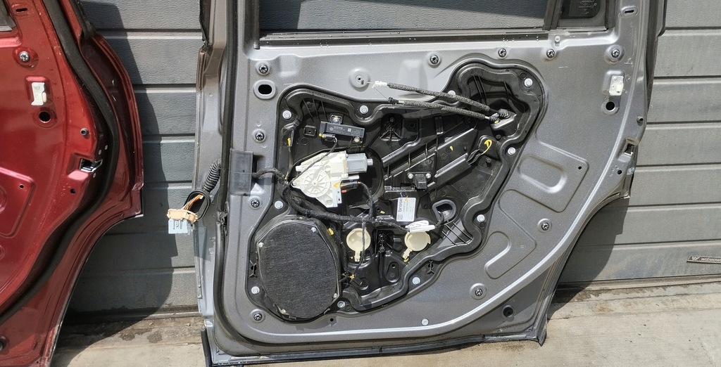 фото №11, Дверь задние правое правый задняя jeep commander ii 21r- полный