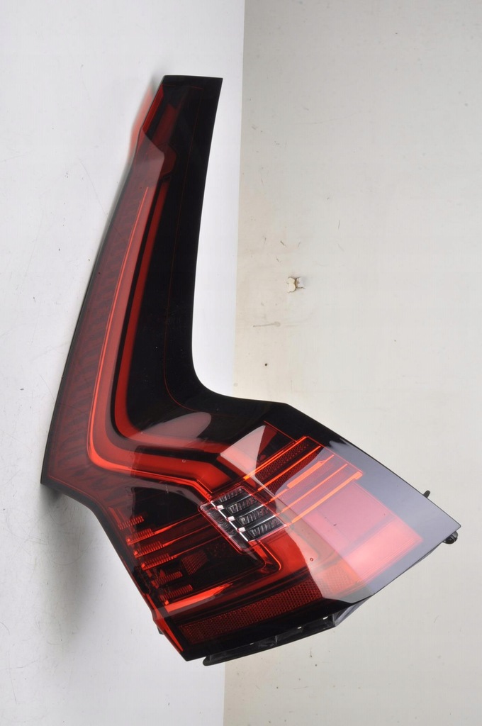 фото №1, Volvo v90 ii лампа правая задняя правый задняя lift