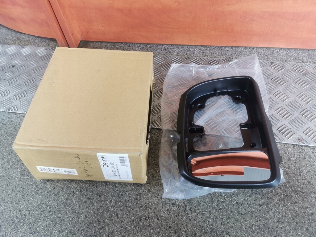 фото №1, Vw crafter ii man tge рамка корпус дзеркало