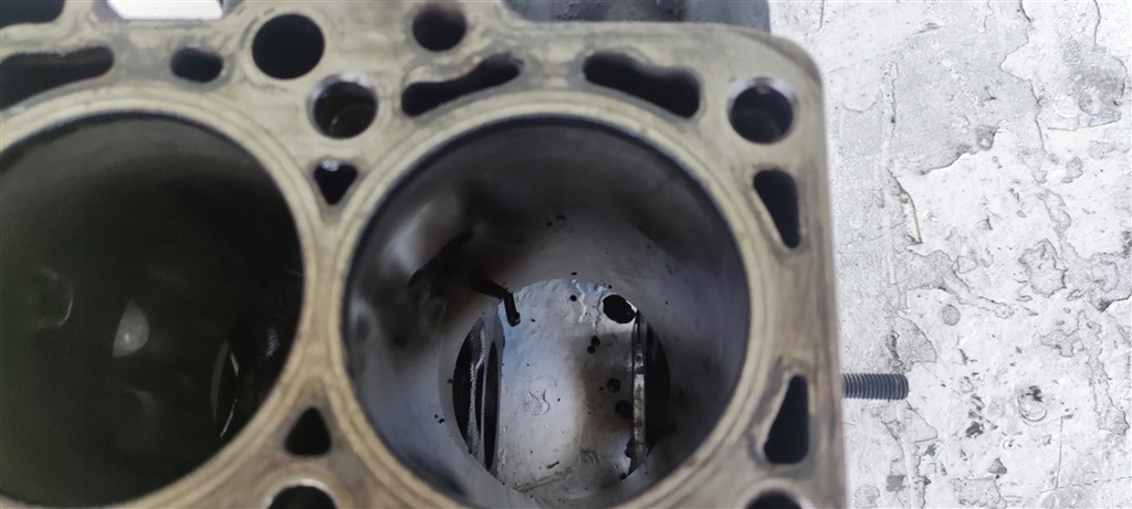 фото №10, Блок двигателя audi vw golf iv 1.9 tdi 038103021c