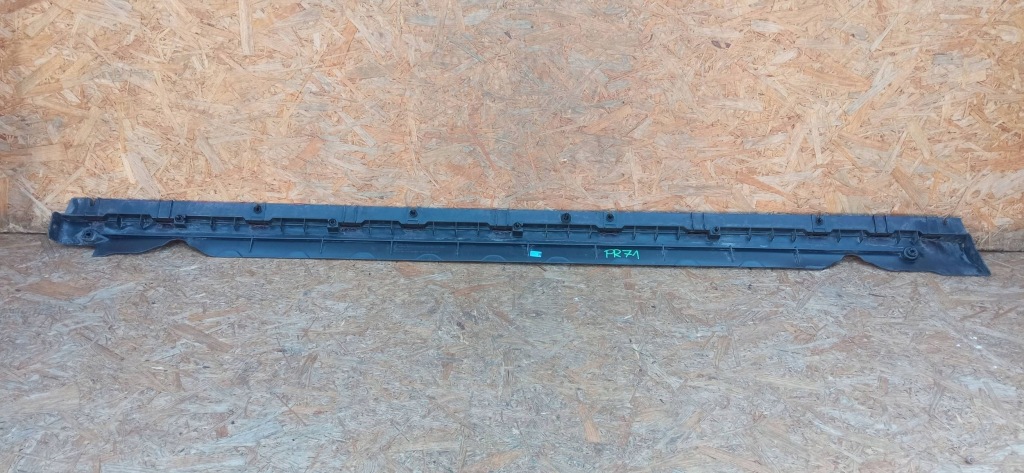 Купити Tesla model y правий поріг молдинг поріг накладка права нижня 1845521-00-a