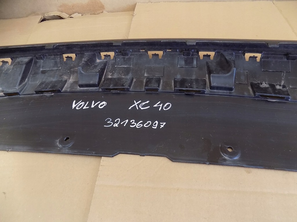 Volvo xc40 ii lift спойлер накладка бампера перед передняя 32136097 0rg. Цена