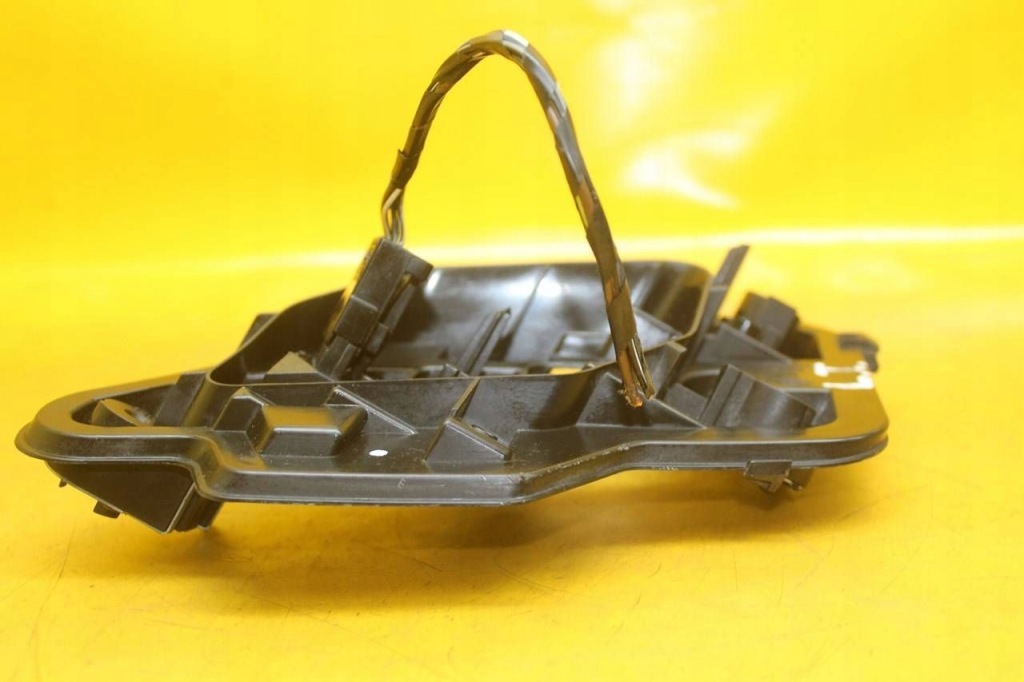 Вкладиш фари ліва задній opel astra h 3d 16139500 Ціна