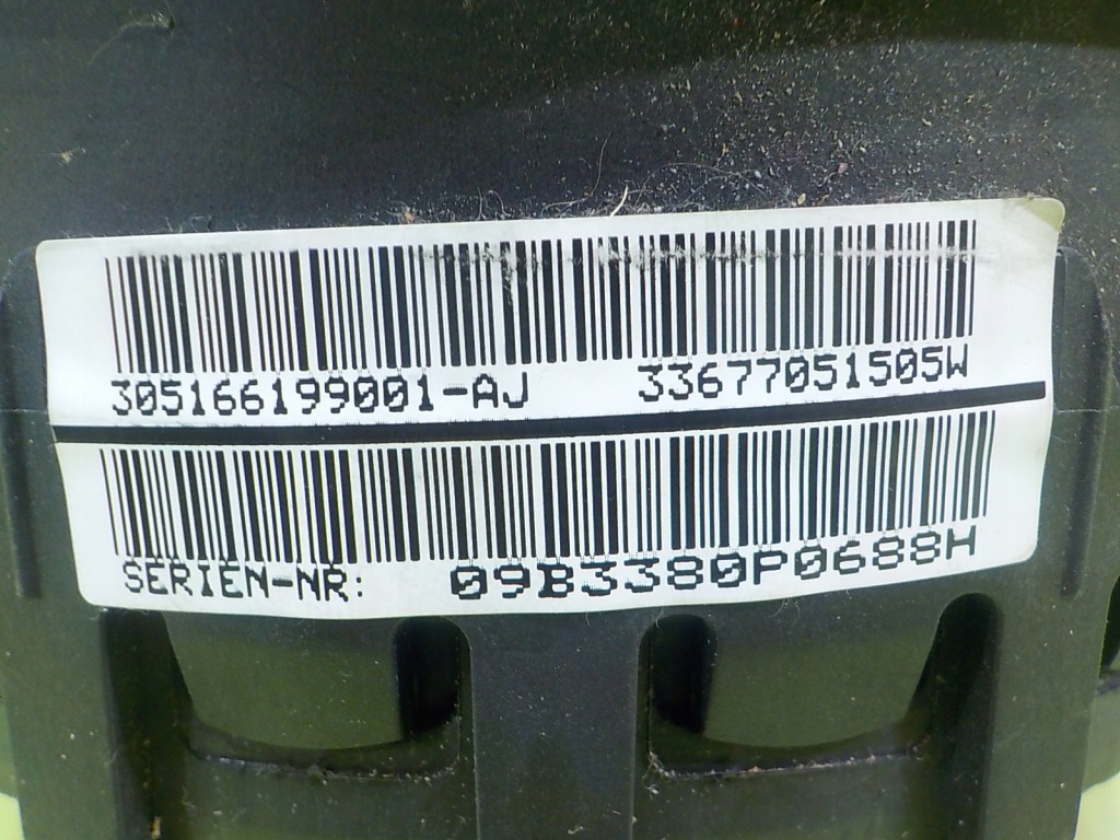 фото №6, Bmw x1 e84 2.0 d 09r 5d подушка безпеки подушка водія 33677051505w