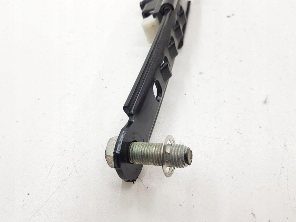 фото №6, Toyota avensis t250 2008 напрямна поперечина безпеки