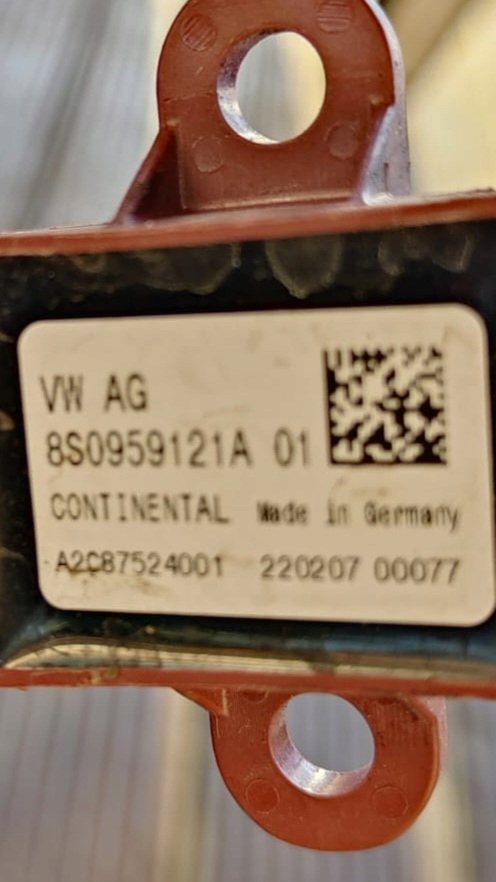 фото №9, Абсорбер пена бампера датчики pieszego audi tt 8s0 807 550 e