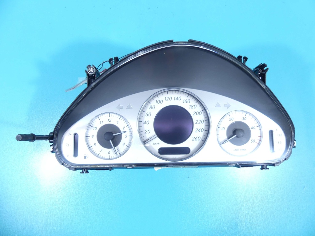 фото №1, Лічильник mercedes w211 a2115405711 4.0 cdi europa