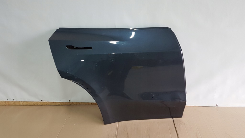 Дверь задняя правое  tesla y 19- Цена