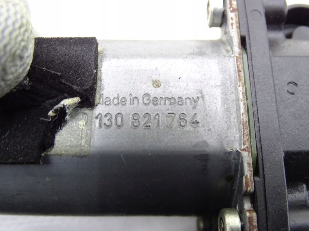 фото №6, Моторчик стекло audi оригинальный номер 0130821764