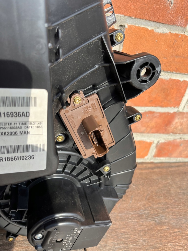 фото №7, Jeep commander 5-10r xk 3.0 отопитель задняя p5116936ad