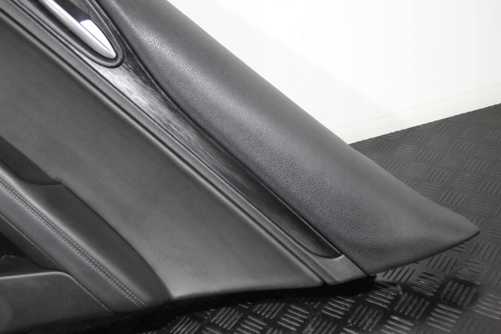 фото №2, Обивка обшивка дверь правый задняя stelvio