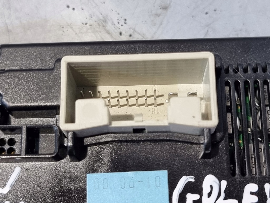 фото №13, Панель кондиціонера обдув сидіння оригінальний номер 5k0907044bt vw golf vi hb 5d 10r