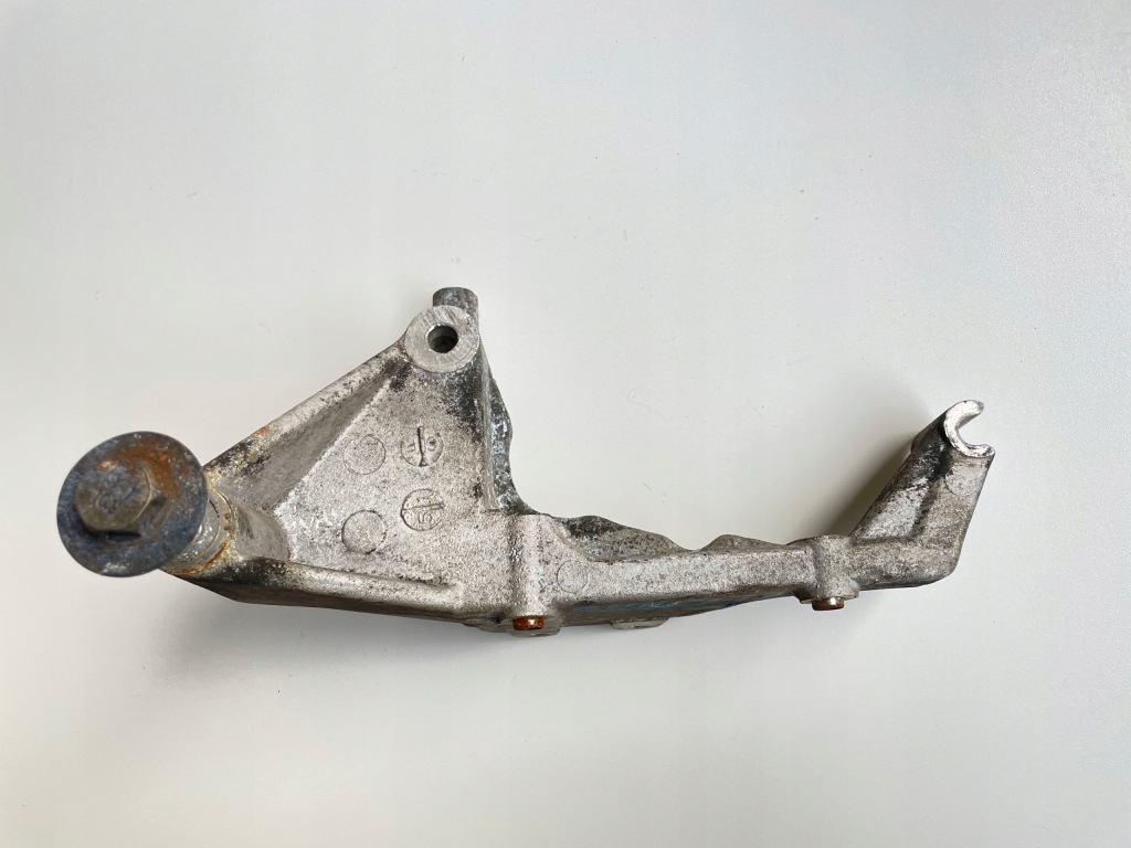 фото №1, Кронштейн кронштейн генератора kia sorento