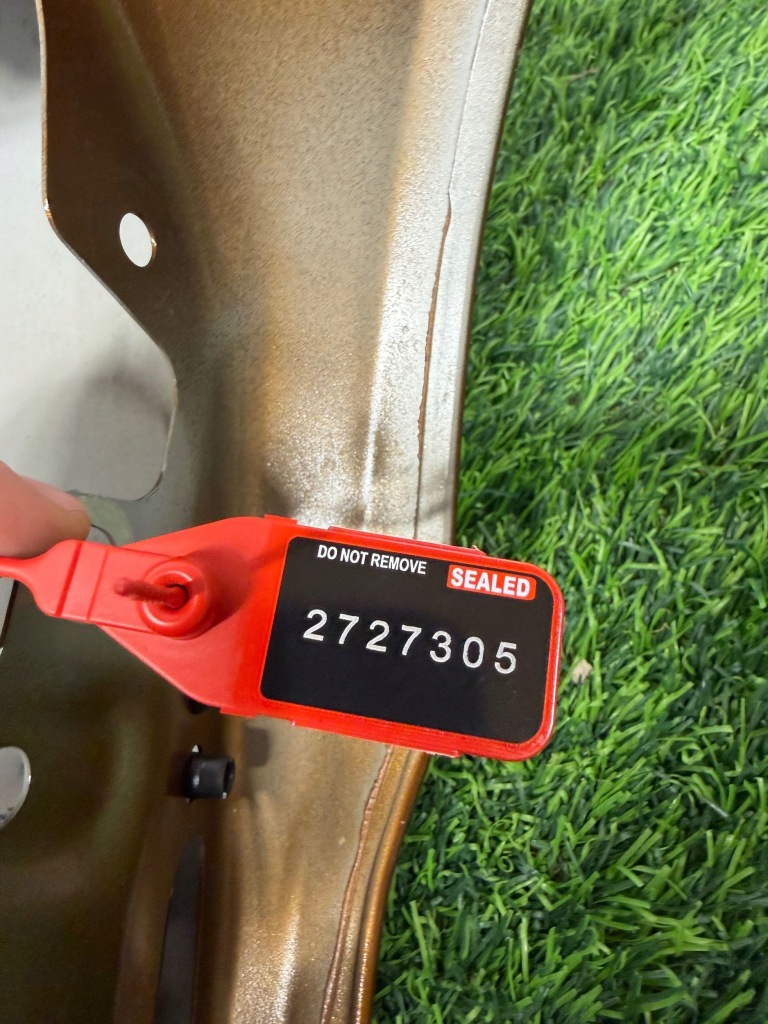 Крыло  правый  перед передний porsche panamera 3 976 оригинал Киев