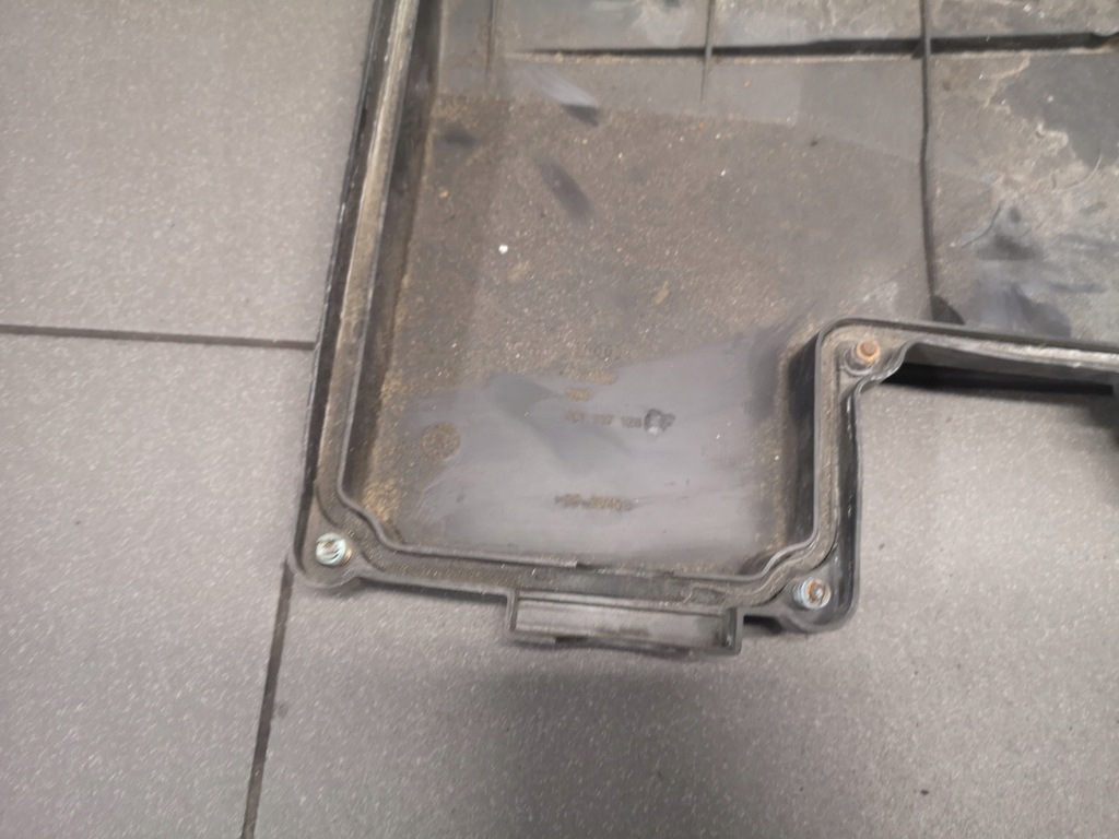 фото №9, Крышка блок управления датчик a8 d2 eu 4d1907128f