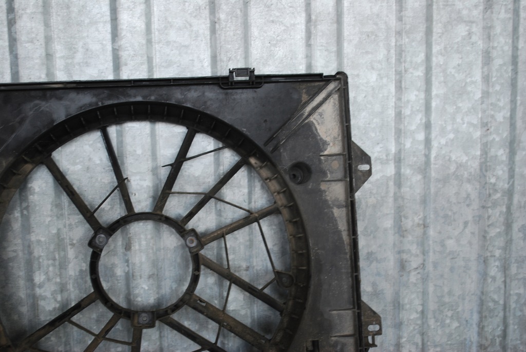 фото №4, Корпус вентилятора vw t5 2.5 tdi 7h0121201bc