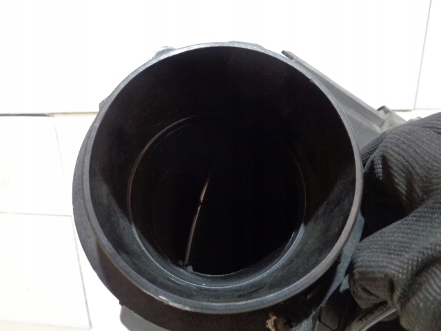 фото №13, Корпус фильтра воздуха a8 d3 3,2 fsi 06e133836