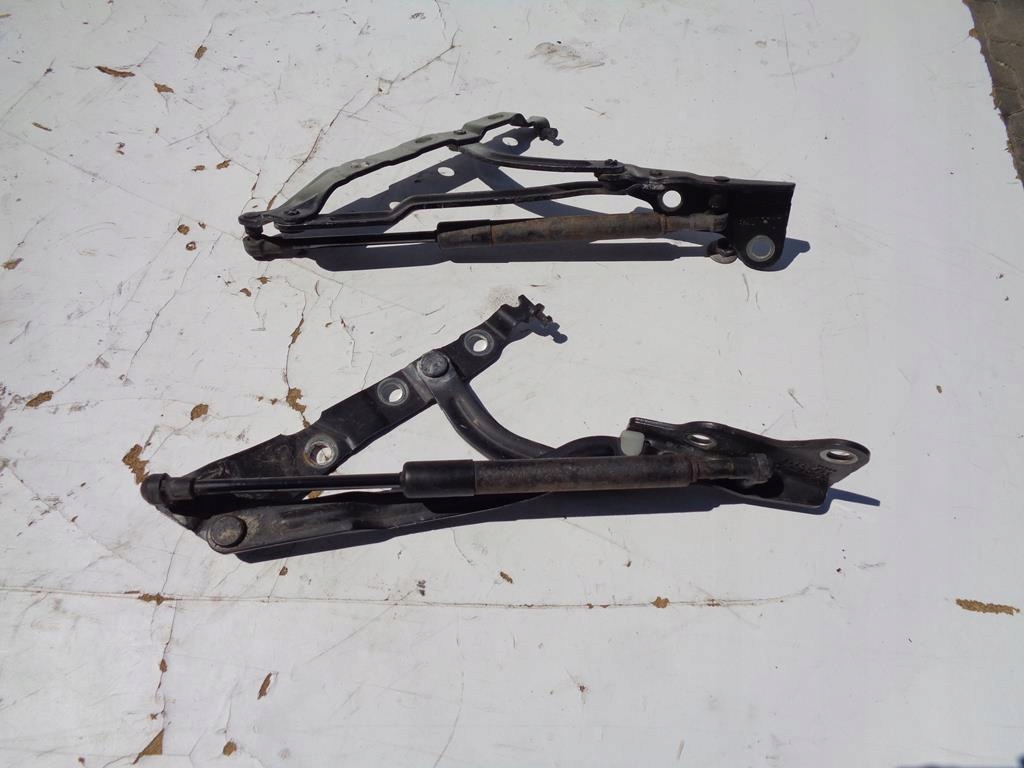 фото №1, Петлі кришки задня volvo s40 ii fl