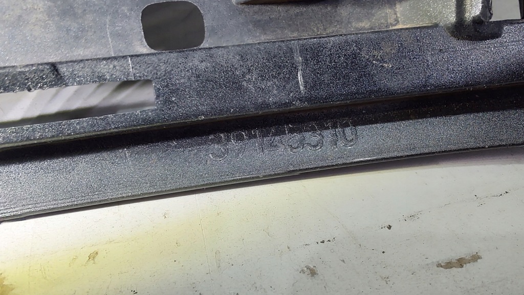 Бампер задні opel insignia b hb -20 4 pdc 39145310 Оригінал