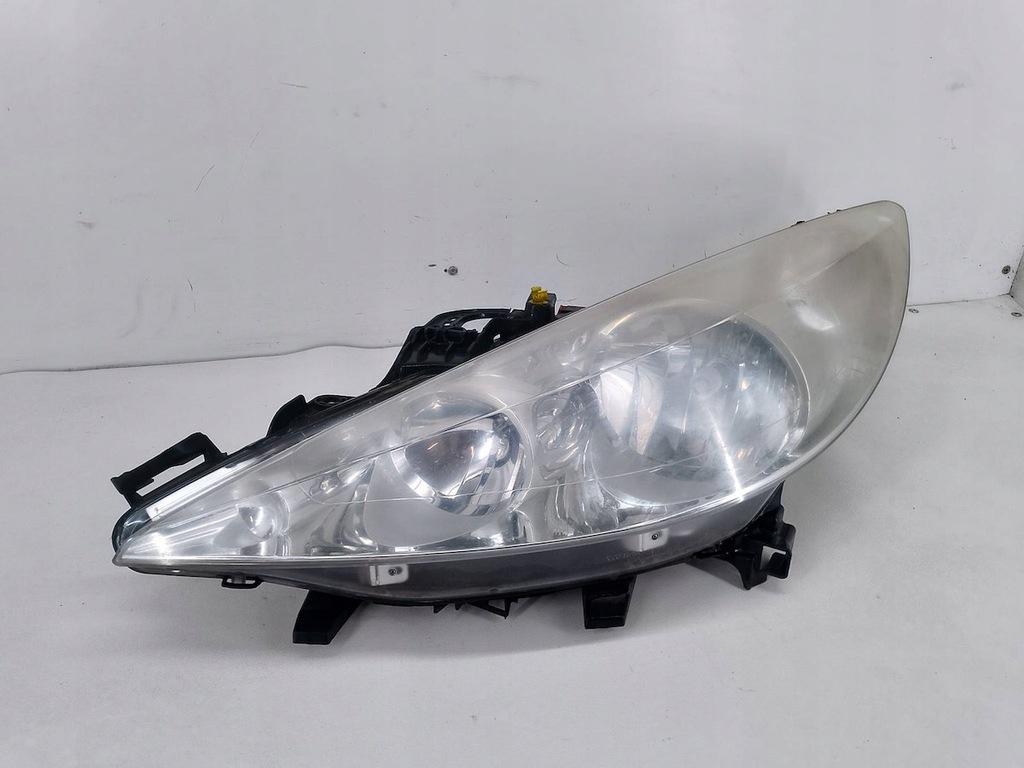 фото №1, Лампа перед левая peugeot 207 20-b060 tyc