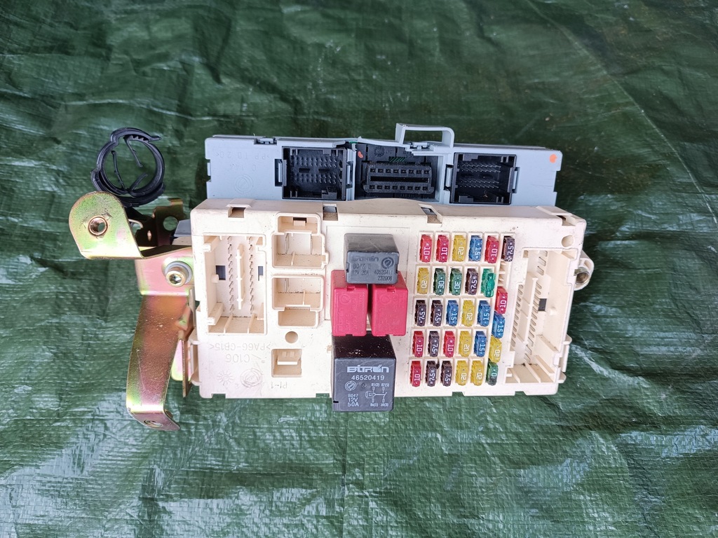 фото №7, Коробка предохранителей bsi оригинальный номер c106 alfa romeo 159 1.9 46520419