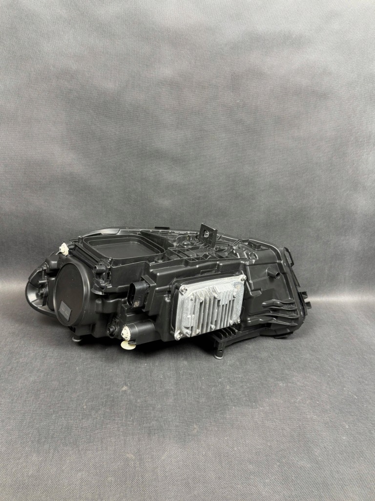 Фара high performance лампа r америка mercedes klasa a w177 a1779063200 Оригинал