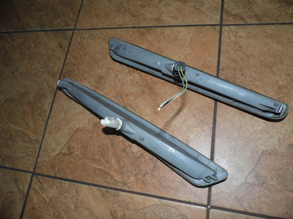 фото №9, Peugeot 807 2.0b 04' поворотник перед правый 991729-203