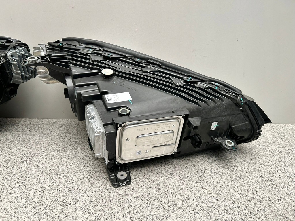 фото №9, Mercedes eqs suv 296 x296 usa комплект лампа правая левая digital light