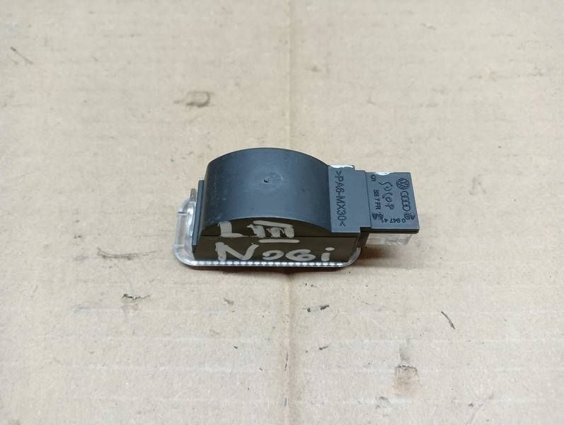 фото №2, Seat leon iii лампа освещение ноги