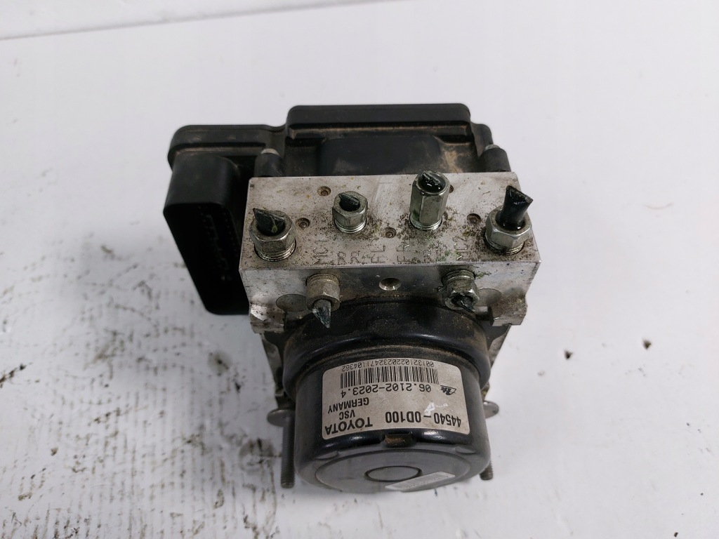 фото №1, Насос abs toyota yaris iii 89541-0d170