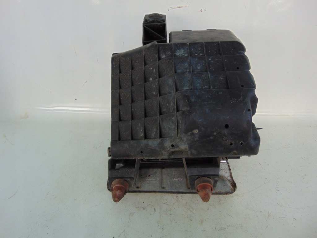 фото №1, Audi a6 корпус. фильтр pow ---