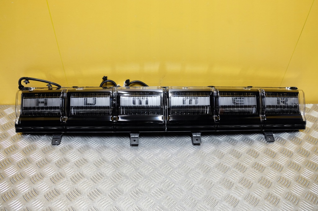 фото №1, Gmc hummer ev 2022-2024 лампа накладка перед led usa