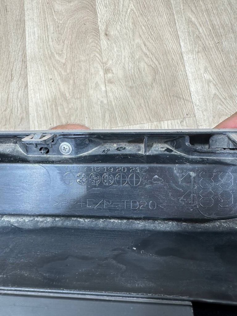 фото №14, Накладка спойлер диффузор бампера задняя lexus ct 76092-76010