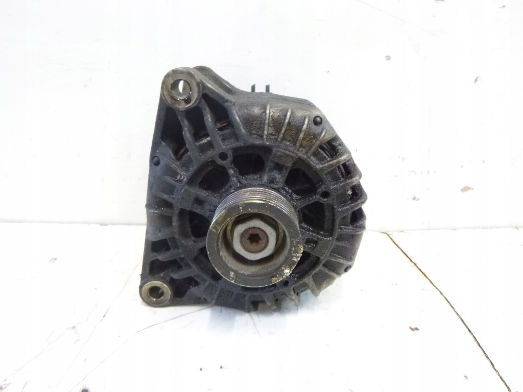 Купити Генератор citroen c5 3.0 2002r. 9634475880 valeo