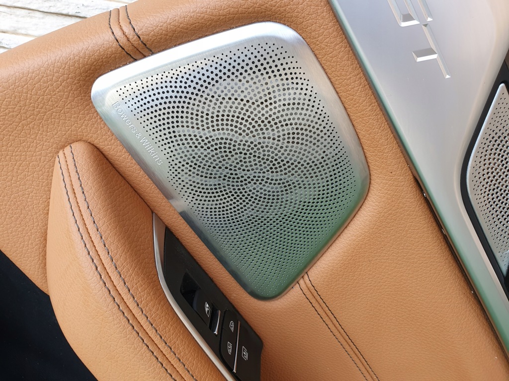 фото №2, Обивка дверь 6 g32 bowers & wilkins