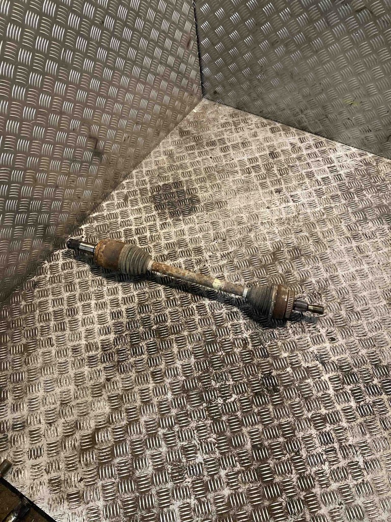 фото №1, Mercedes-benz ml w163 правая сторона приводной вал задняя