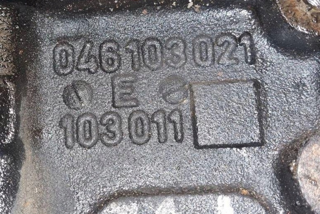 фото №8, Блок двигуна volvo 850 estate lw 046103021 2.46l дизель 103kw 1994