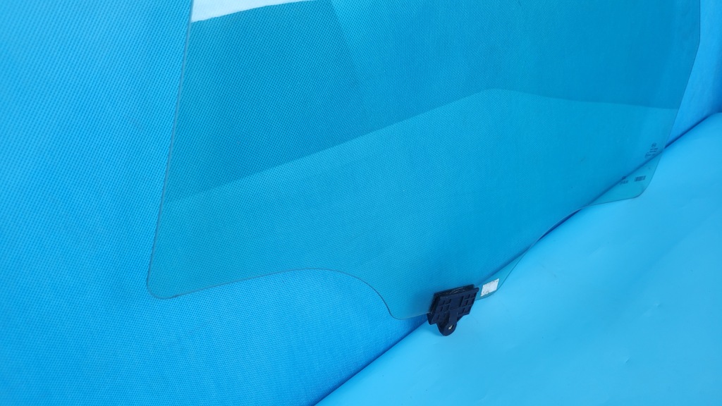 Kia ceed 3 3 21r стекло боковое  дверь левый задний Недорого