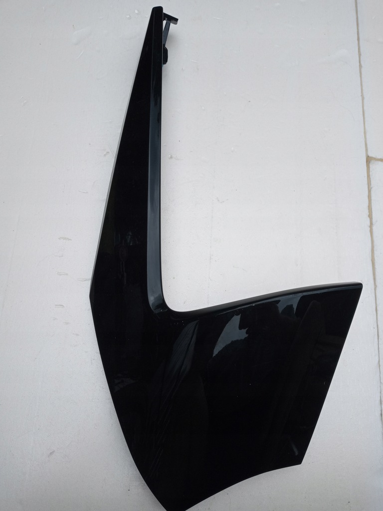 фото №1, Nissan leaf ii спойлер спойлер молдинг накладка кришки задня права