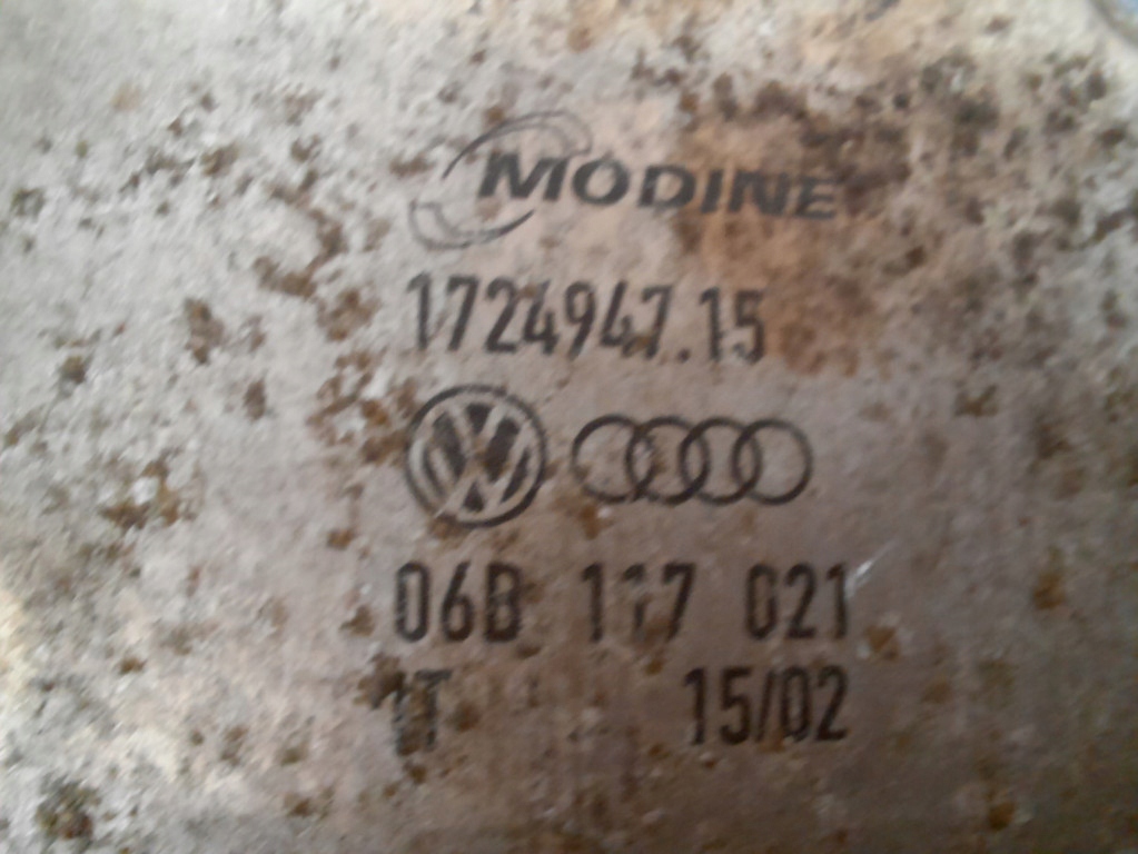 фото №5, Audi a4 b6 2.0b 00-05 радиатор масла 06b117021 alt