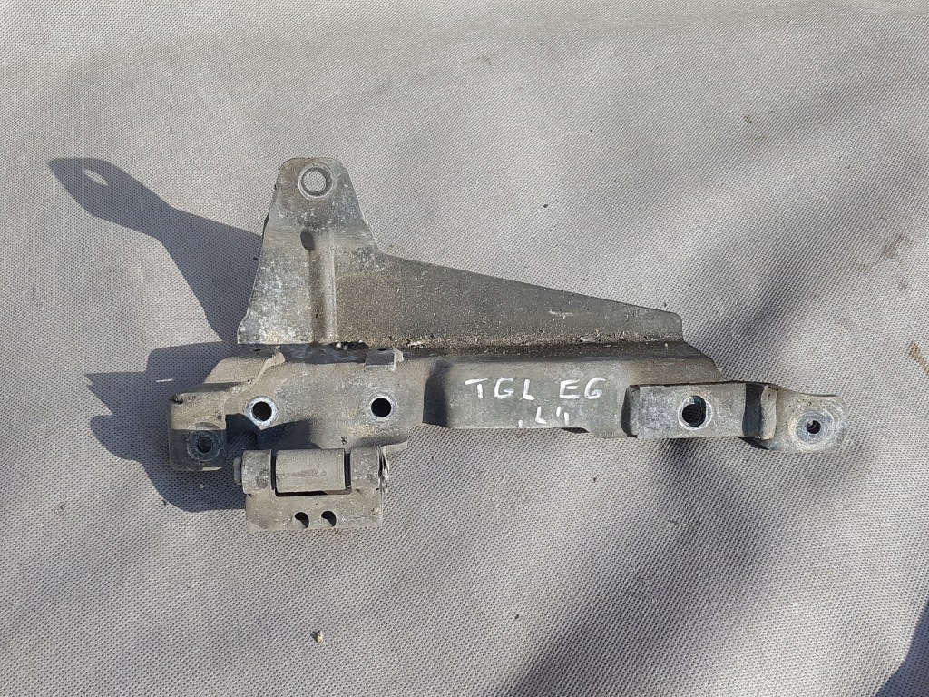 фото №1, Петля капот решётка жабо левый man tgl tgm euro 6