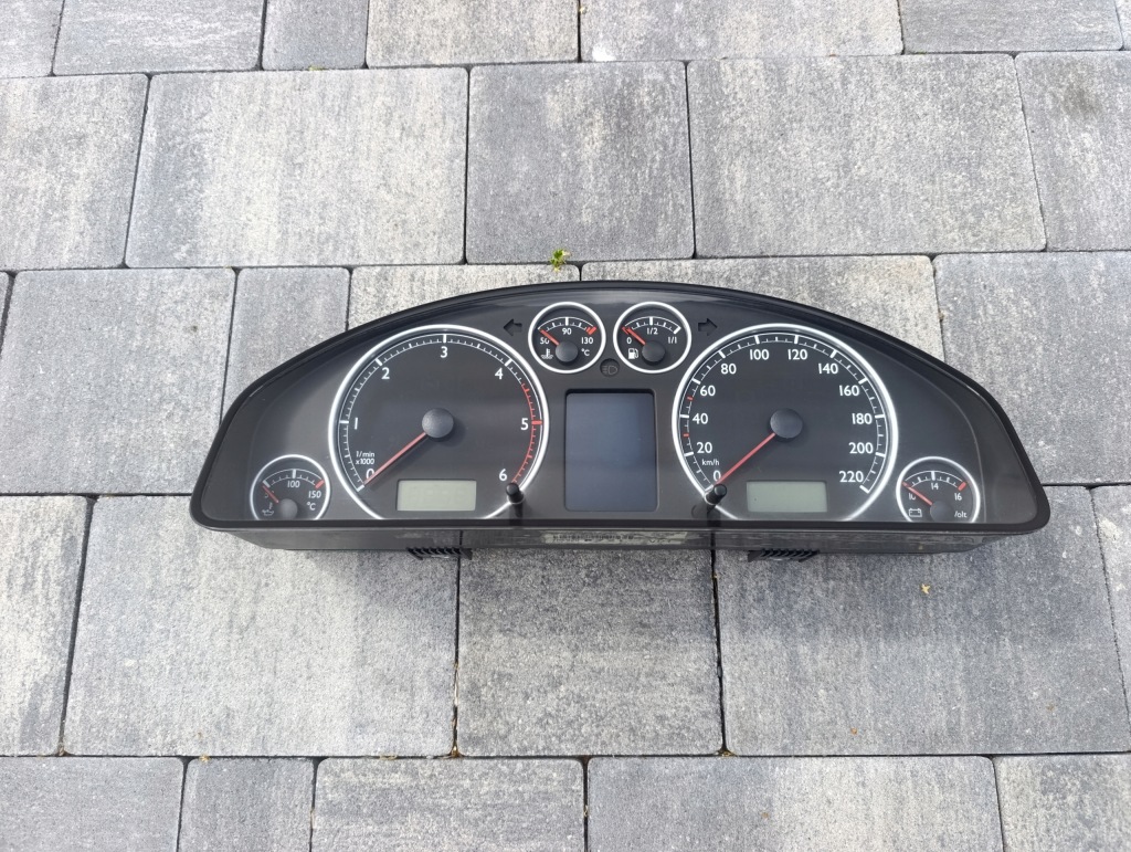 фото №1, Vw t5 multivan счетчик 7h5920872l