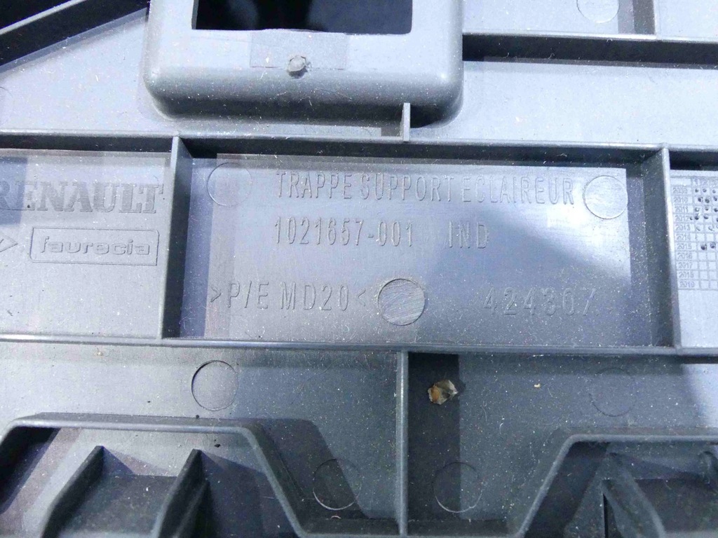 фото №9, Бардачок пасажира renault fluence 2015r eu