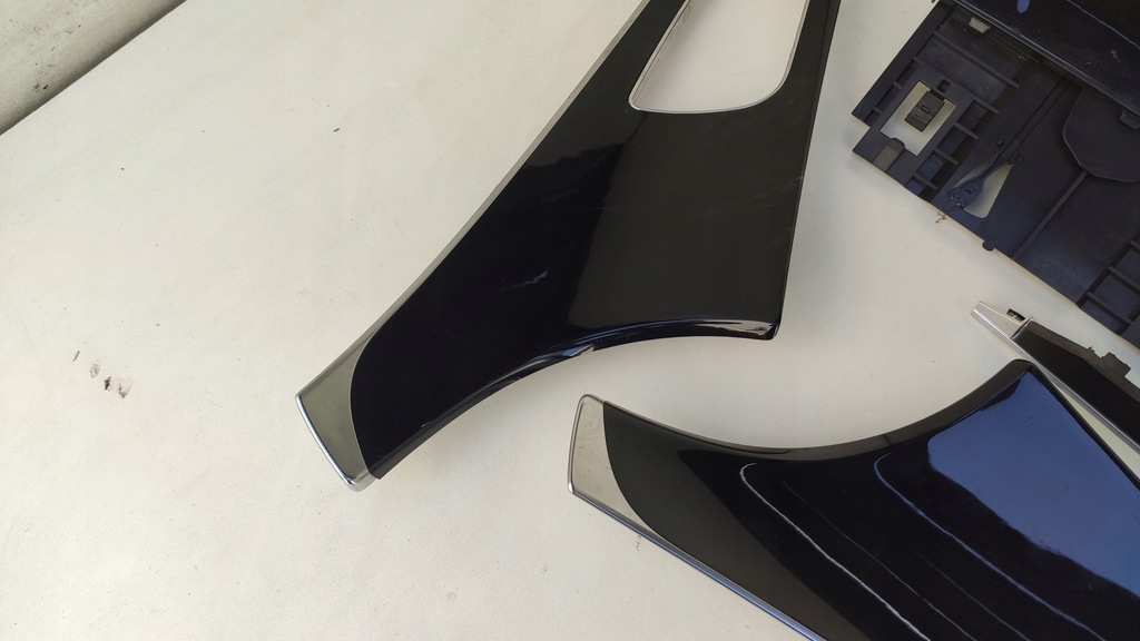 фото №5, Audi a6 c7 декоры обшивка дверей дверь консоли пепельница бардачок piano