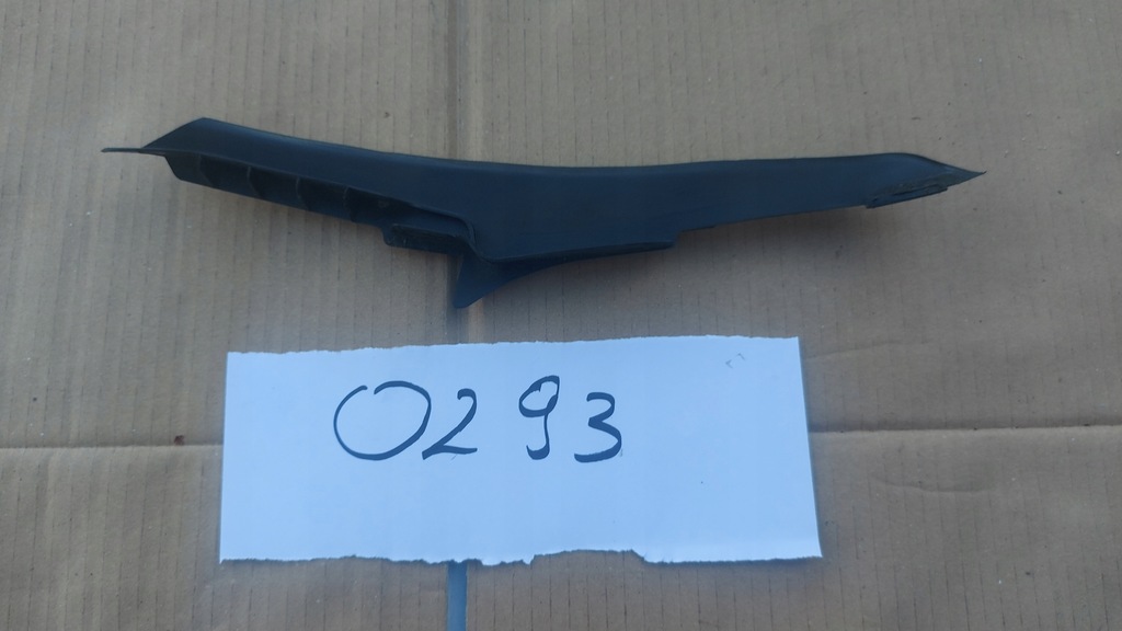 фото №1, Заглушка жабо права toyota verso 09-17